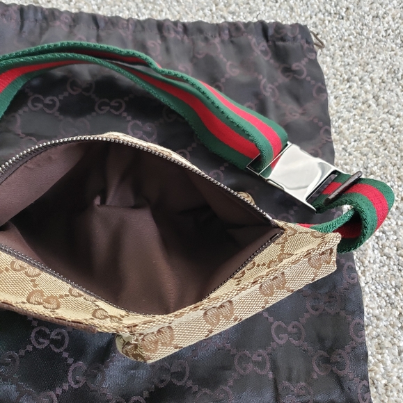 Gucci GG Canvas Double Pocket Mini Bag - Picture 3 of 10